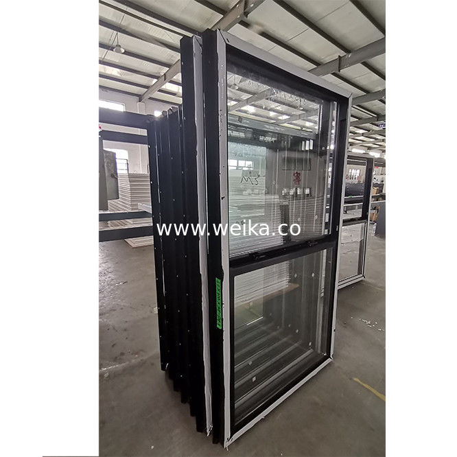 Op maat gemaakte grootte UPVC laag-E glas vinyl enkelhangend raam Langdurige prestaties
