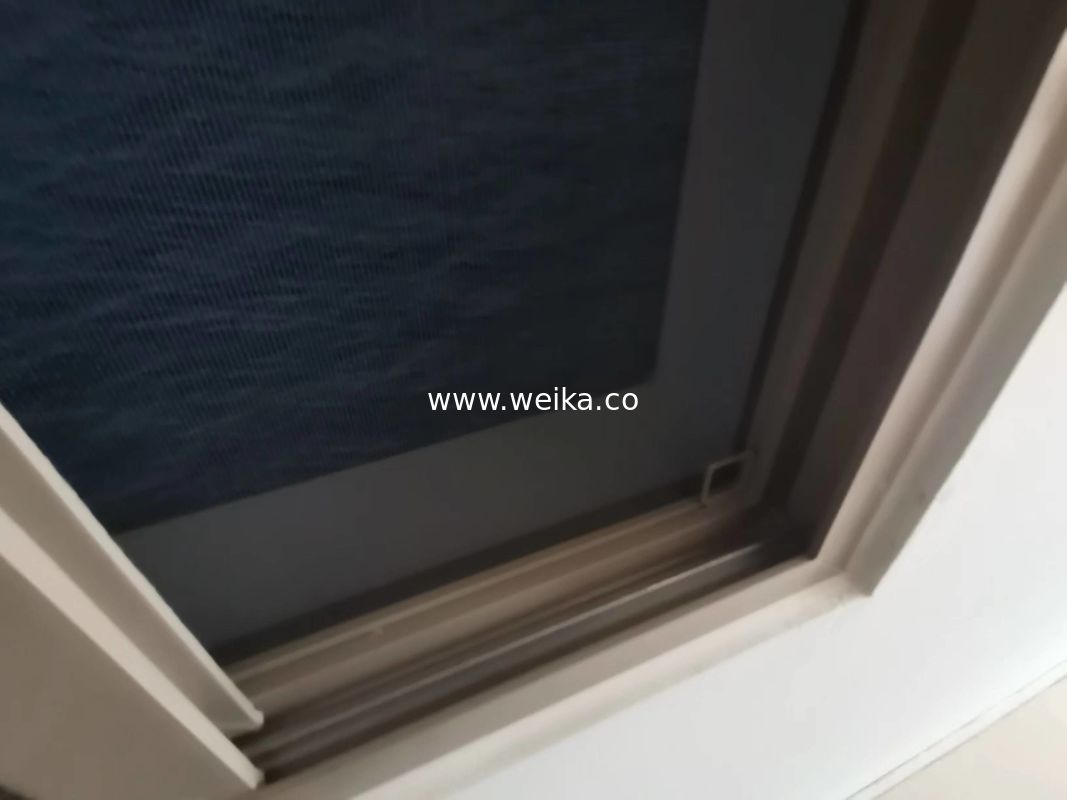 Glijdend UPVC-vensters en -deuren Pvc Upvc Vinyl Plastic Profiel Details Glasvezel Fly Screen
