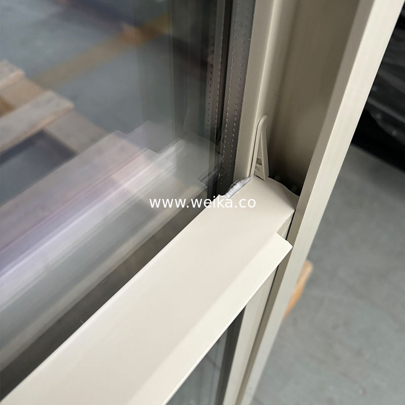 Duurzame hardware en extrusieprofielen Energie UPVC vinyl enkelhangende ramen voor woonhuizen