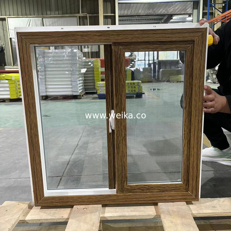 UPVC Schuiframen Houtnerf / Wit Tweekleurig Aanpasbare Kleuren & Maten Ingebouwd Scherm OEM Fabrikant